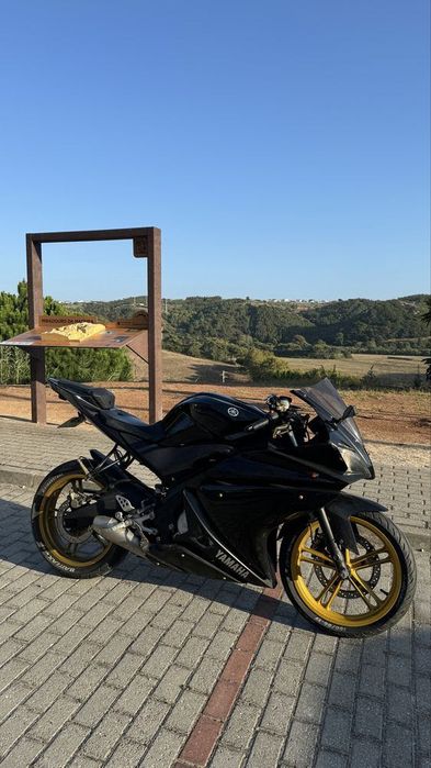 Yamaha YZF - R125