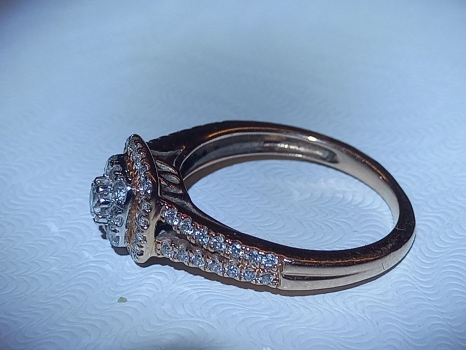 Золотое кольцо с бриллиантами