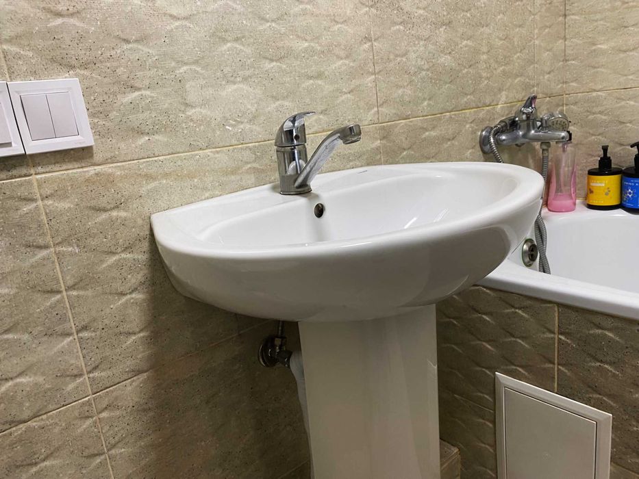 Раковина і Дзеркало. Стан ідеальний. У Ванну кімнату Набор