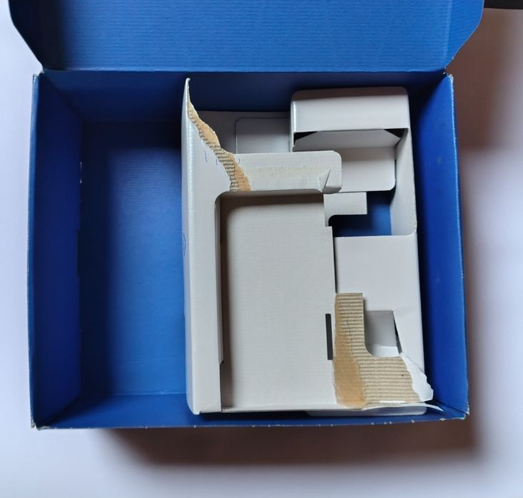 Nokia E72 - z pudełkiem (box) dystrubucja pl Plus GSM (nawigacja NAVI)