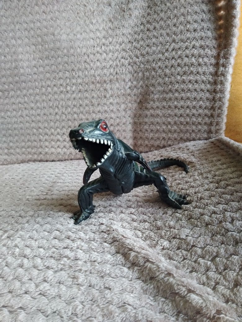 Figurka Godzilli/dinozaura