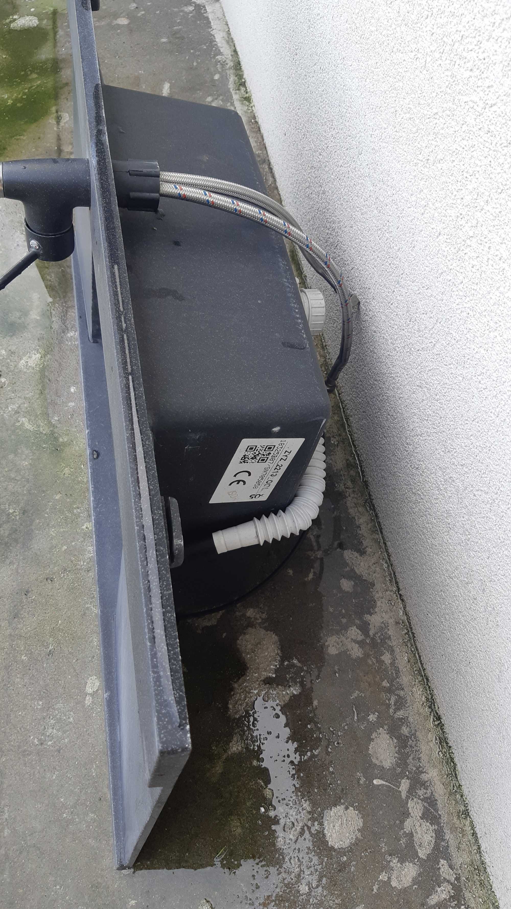 Zlewozmywak z baterią