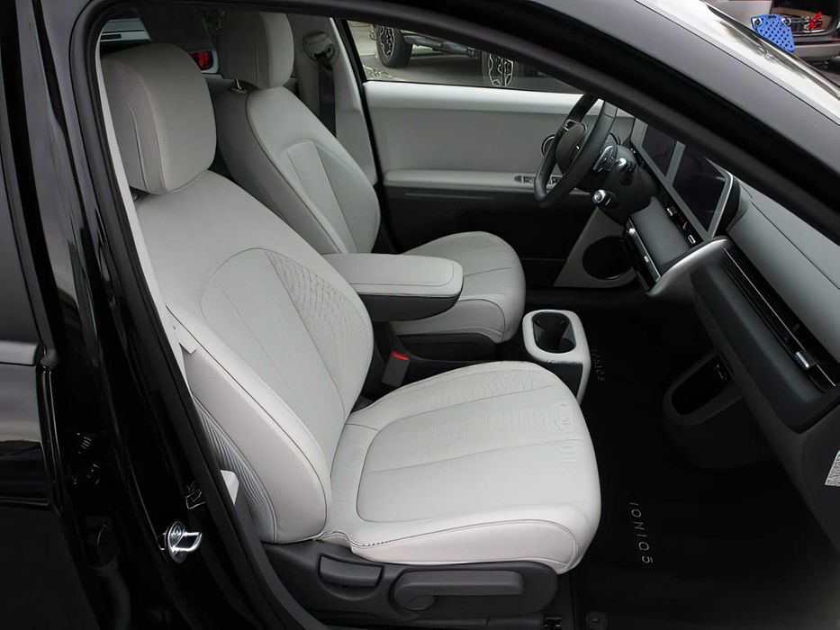 Hyundai Ioniq 5      2023