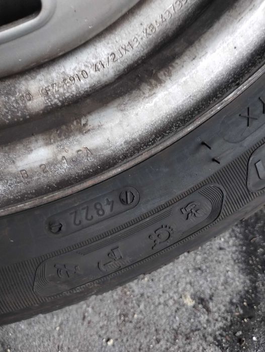 Sprzedam prawie nowe opony Kormoran 155/65/R13 73T