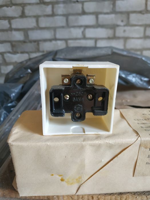 Продам выключатели (новые) Опт. Дешево!