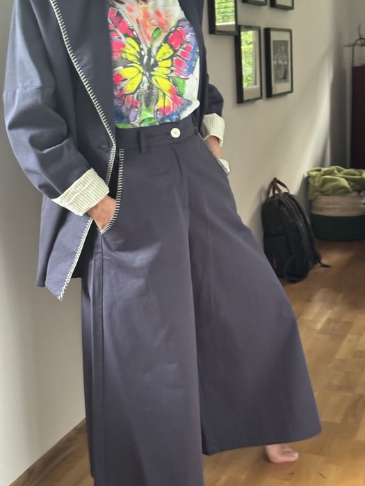 Granatowy kompet marki Gioya