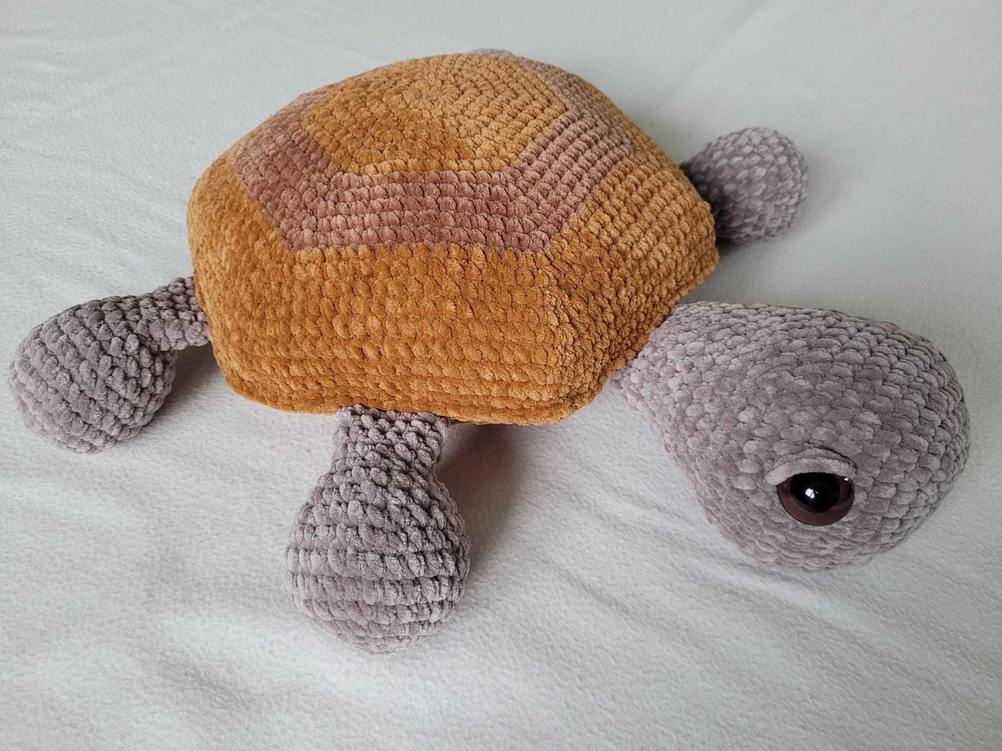 Poduszka przytulanka żółw, duża maskotka amigurumi, na Dzień Dziecka