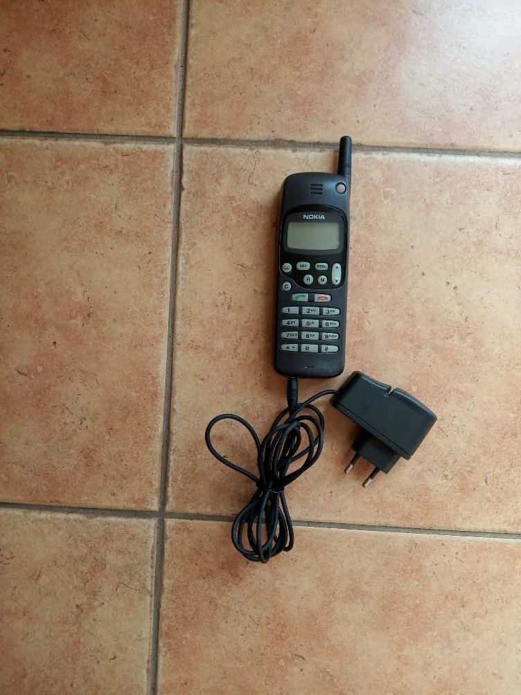 telefon komórkowy kolekcjonerski Nokia NHE-5SX