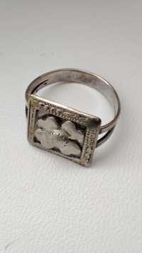 Bardzo stary srebrny pierścionek vintage