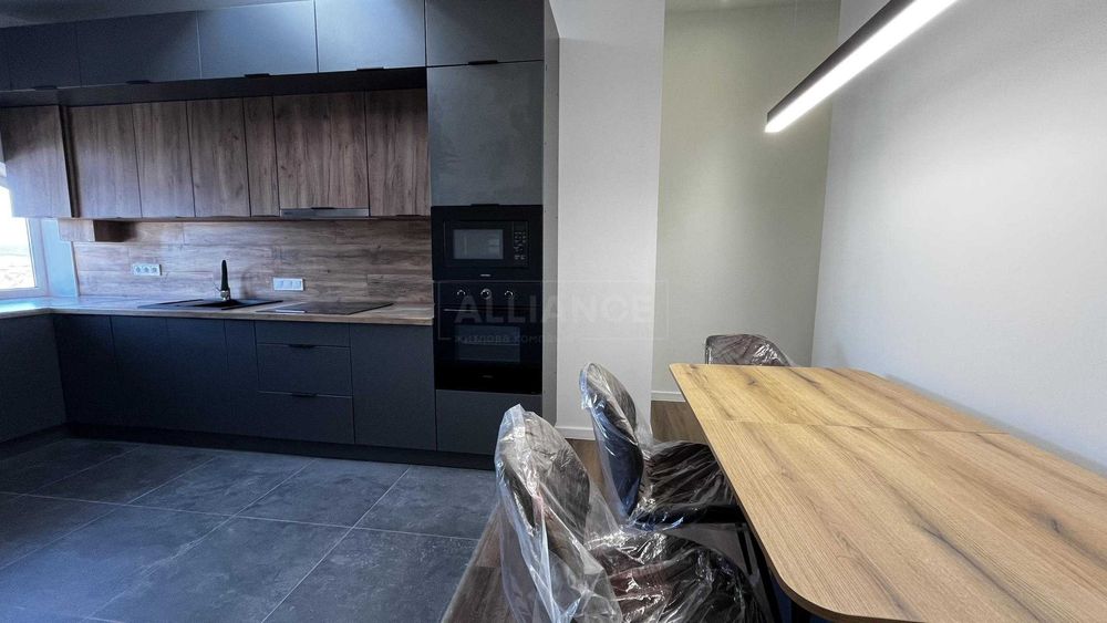 Квартира з ремонтом,меблями і технікою ,48 м.кв, закритий двір