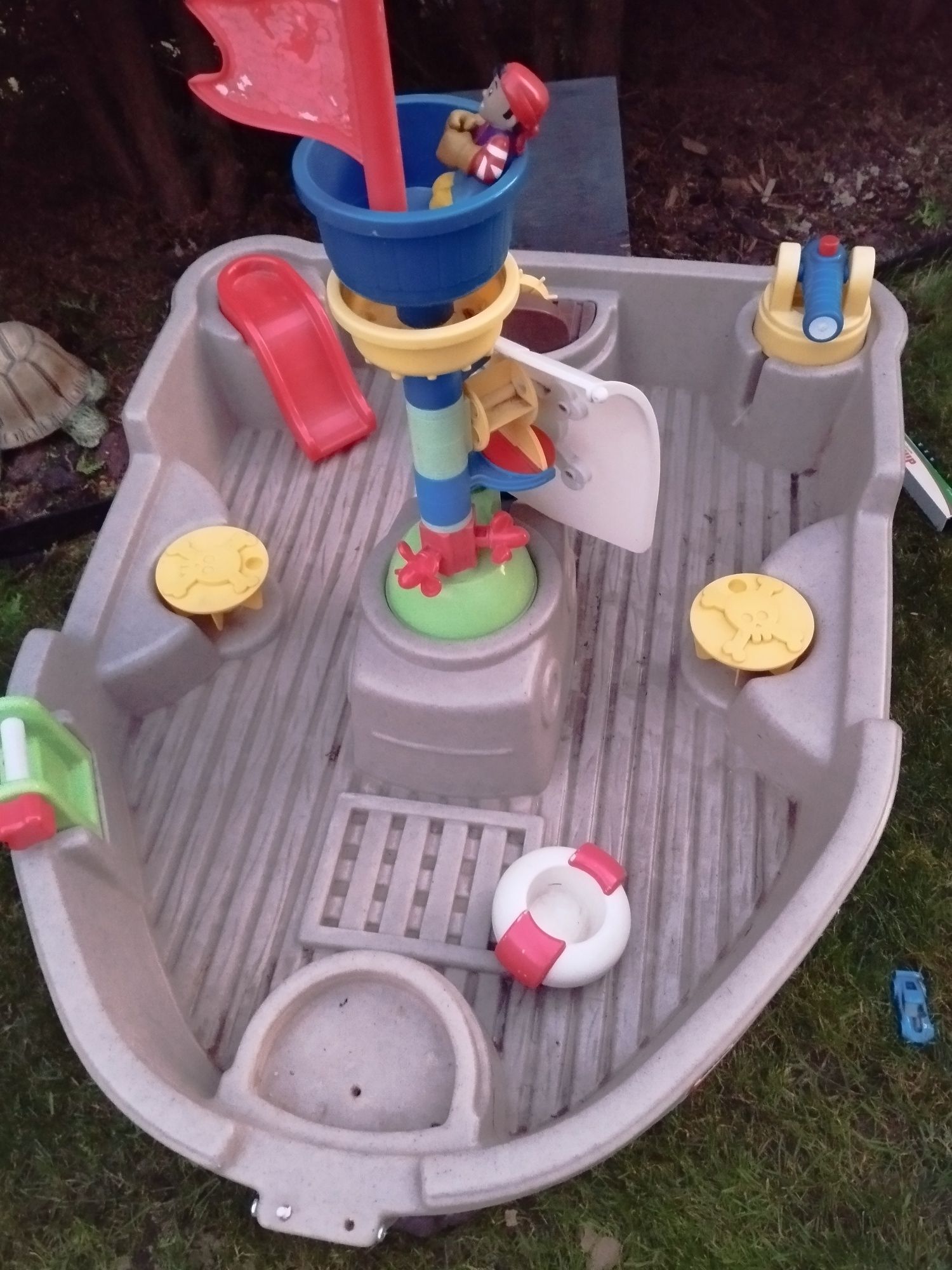 Stolik wodny little tikes statek piracki