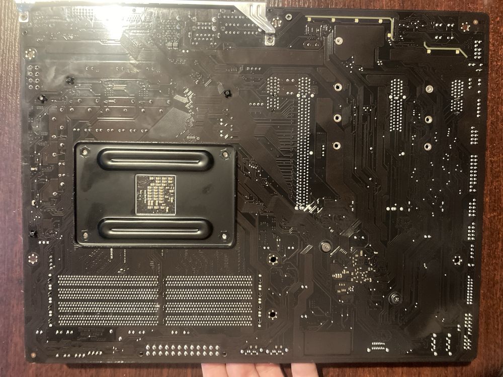 Материнська плата Gigabyte B450 Aorus Elite V2