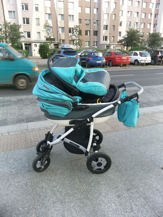 Sprzedam wózek Camarello 3w1