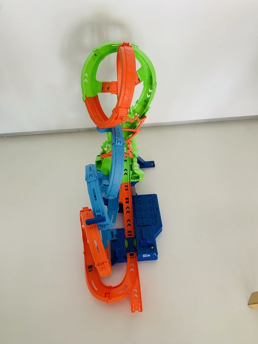 Hot Wheels Action colisão de 4 loopings