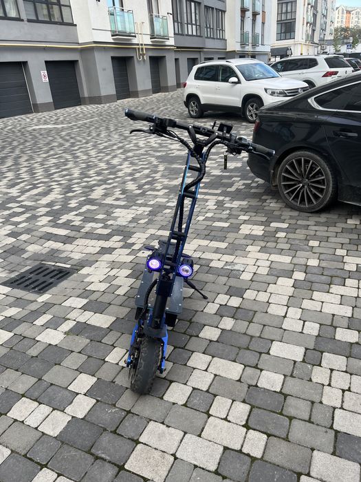 Електросамокат FLJ SK3-3 72V/7000 W/11″/Dual motor/45 Ah/100км/