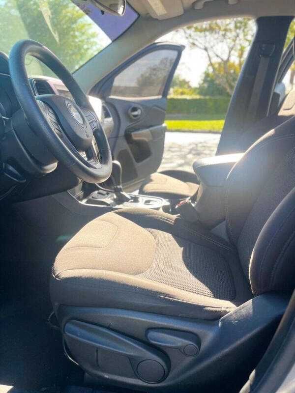 2021 Jeep Cherokee Latitude