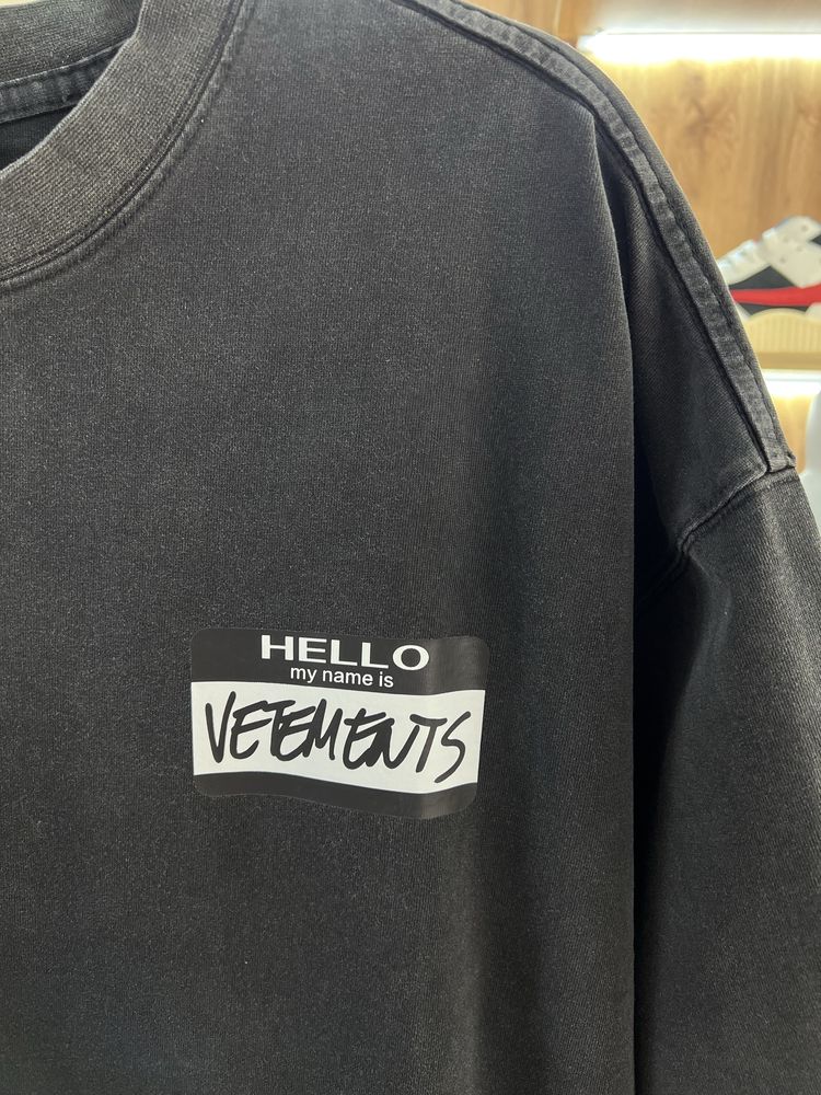 Футболка VETEMENTS “My name Is” Logo Faded Black