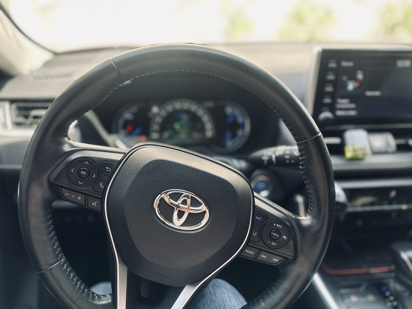 Toyota Rav4 hybrid повний привід