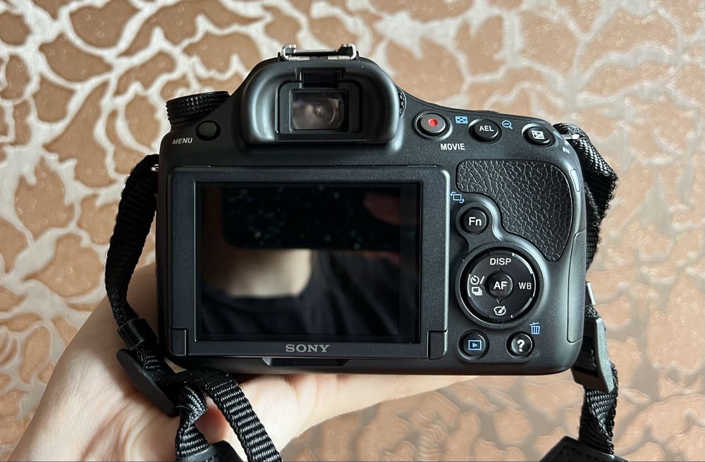 Цифровий дзеркальний фотоапарат Sony Alpha SLT-A58