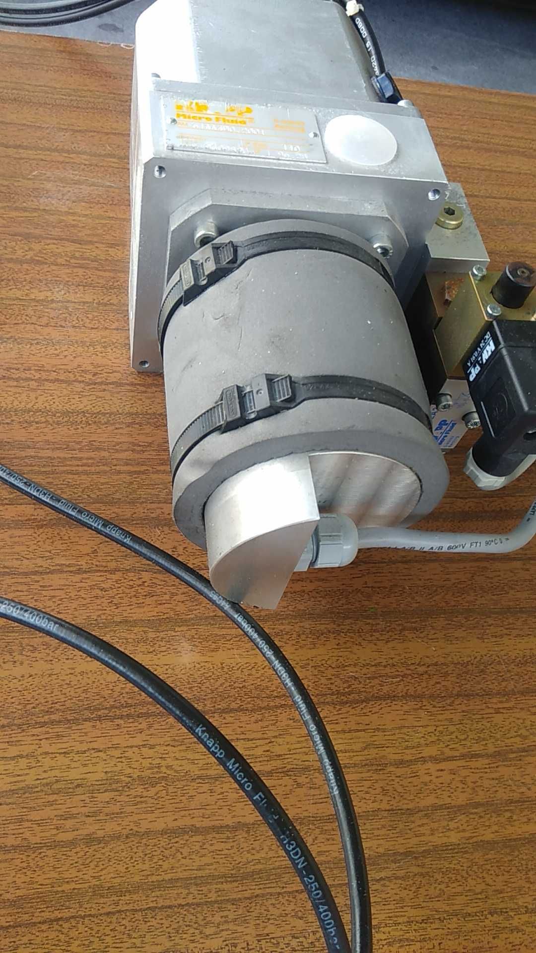 Conjunto de 5 pistons hidráulicos + bomba + 4  pés elevadores
