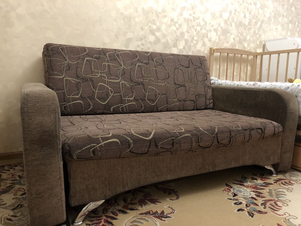 Продам розкладний диван