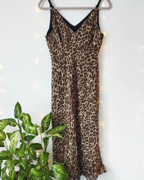 Sukienka panterka midi falbana elegancka Ouiset Oui L 40