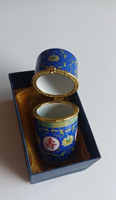 Caixa loiça chinesa com caixinha para guardar