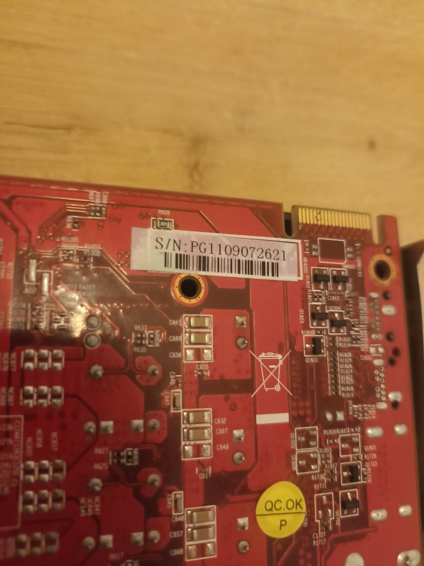 Відеокарта Radeon HD6790(1gb)