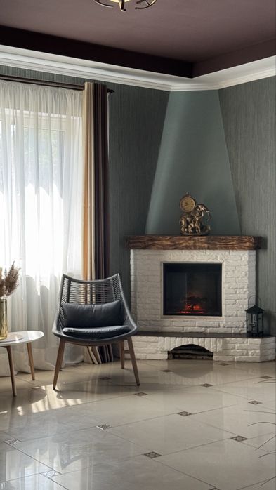 Будинок з якісним ремонтом у Дмитрівці, ділянка 12 соток!