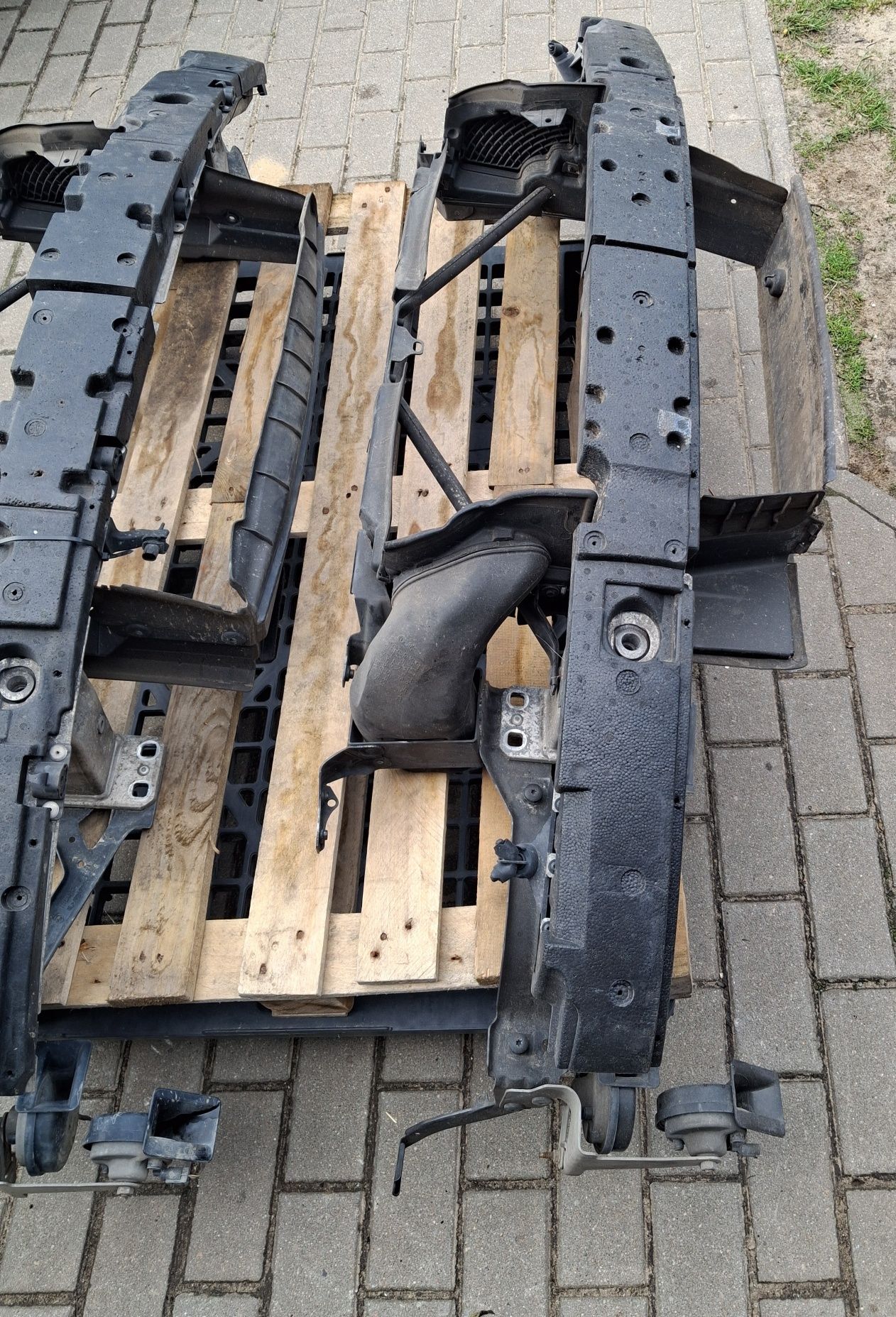 Bmw e 60 e 61 pas przedni wzmocnienie.