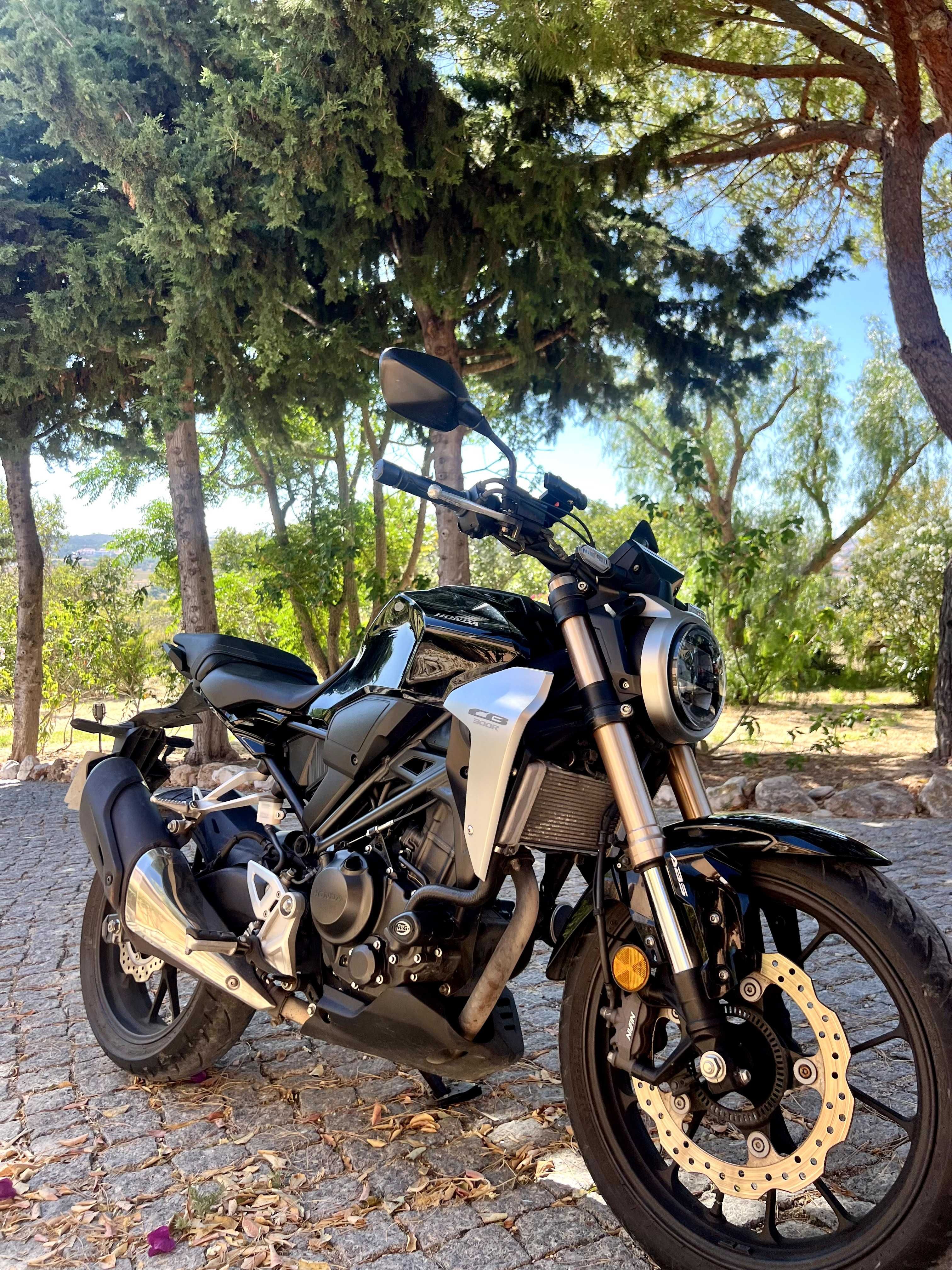 Honda CB 300R | 2019 | 11.119 km | Como Nova – Com extras