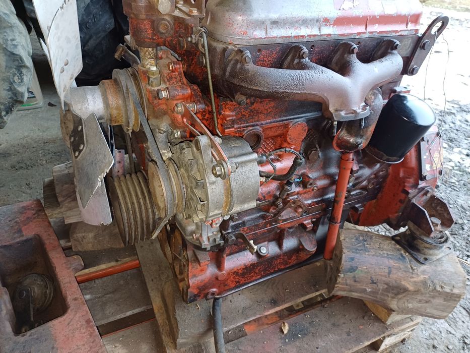 Silnik 4 fiat fiatagri new holland 8041 -8045  misa olejowa częsci