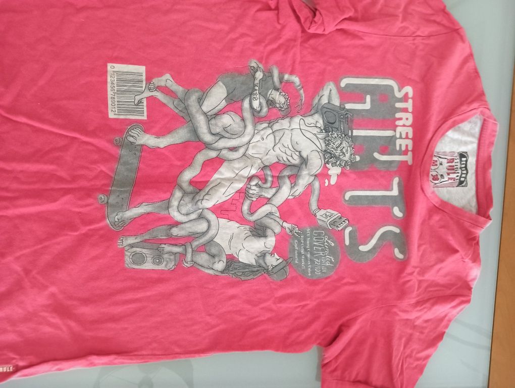 2 Tshirt	Berska	Tamanho M	usadas em bom estado