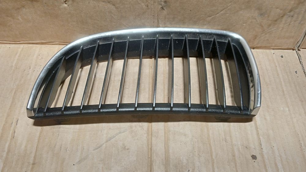 Bmw E90 Grill Nerka Lewa