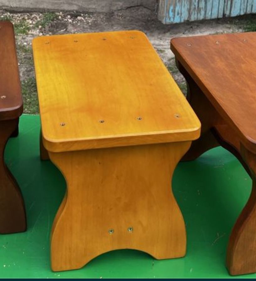 Taboret drewniany jasny