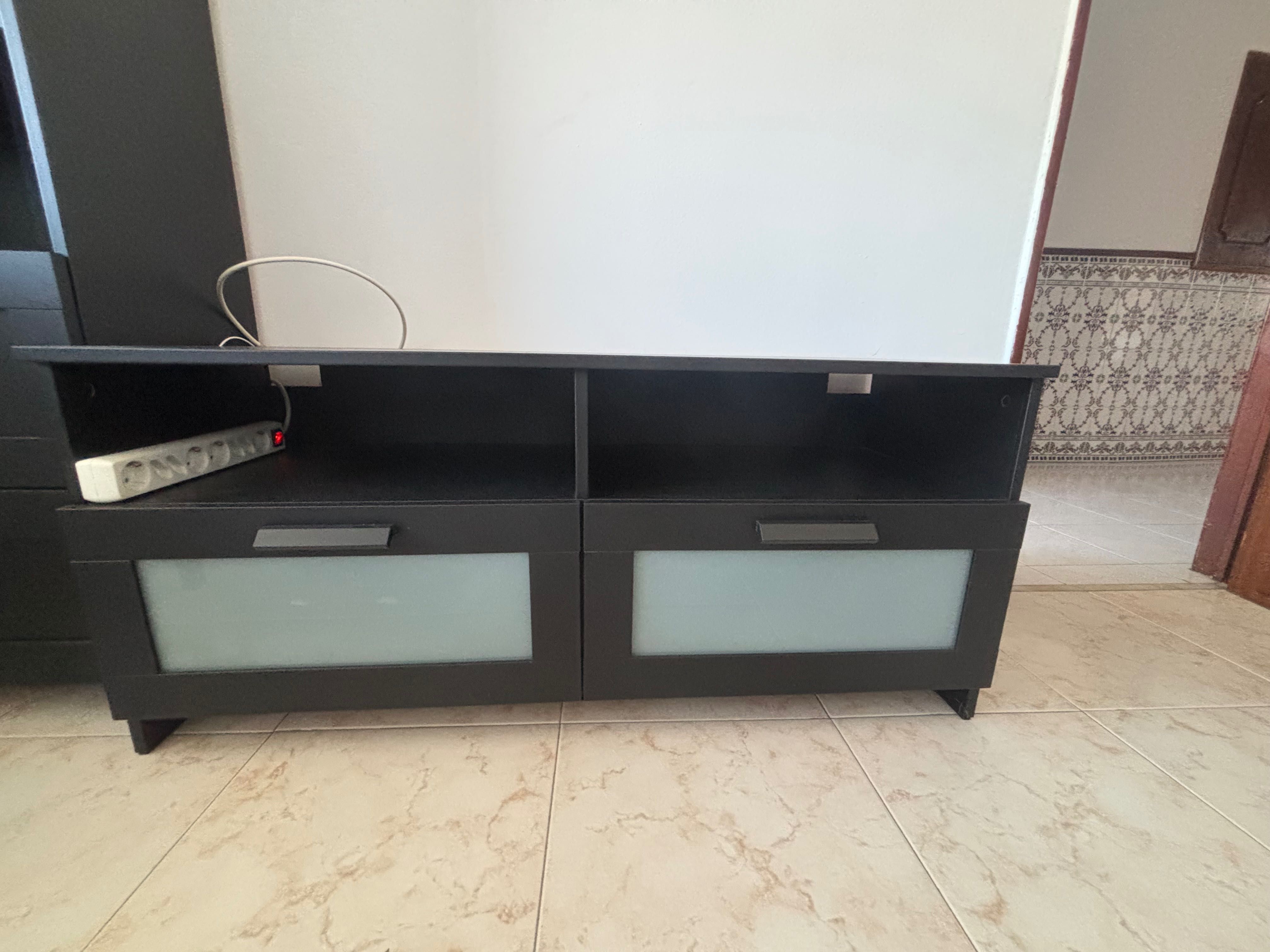 Móvel da TV do IKEA
