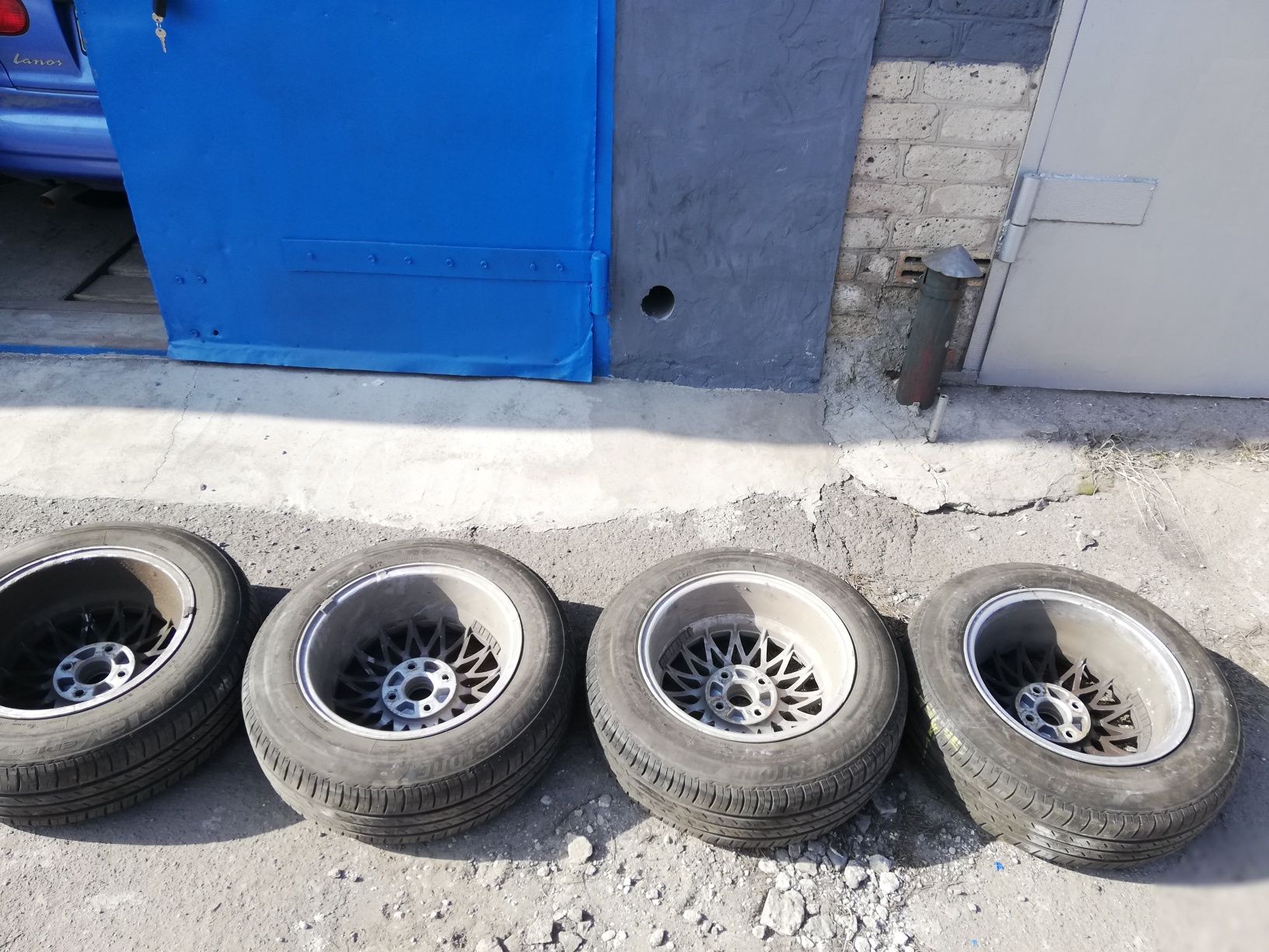 Колеса диски з резиною Bridgestone 195/65 R15 7j et38 4/108 ford audi