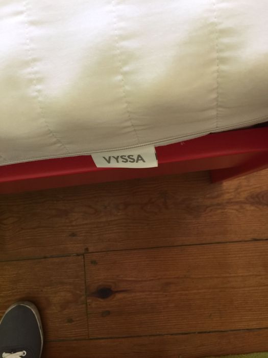 Cama criança KRITTER - 2 colchões VYSSA - mesa e 3 cadeiras