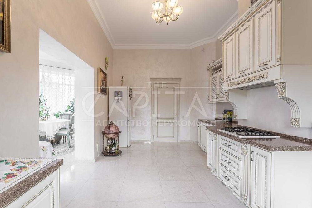 Продаж котеджу 610м2, Лісники, КМ Зелений Гай, 18 соток