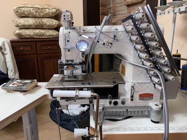 8-игольная промышленная швейная машина
