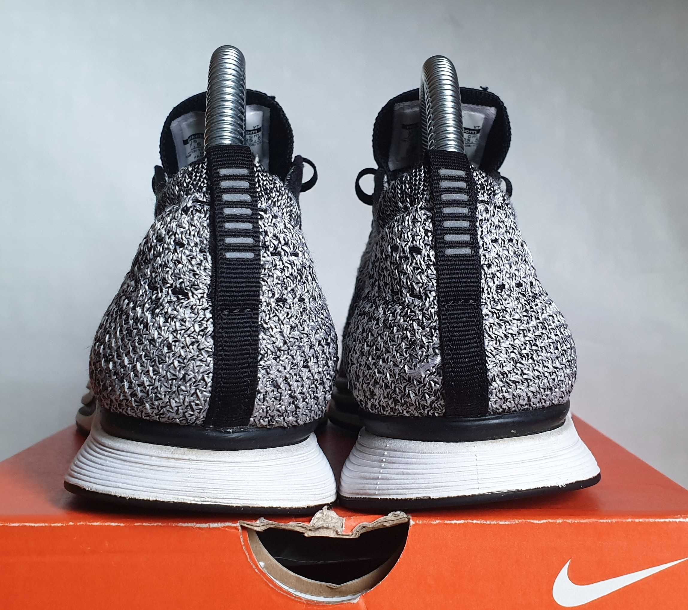 Nike Flyknit Racer Oreo 1.0 2015 7.5US/40.5EUR