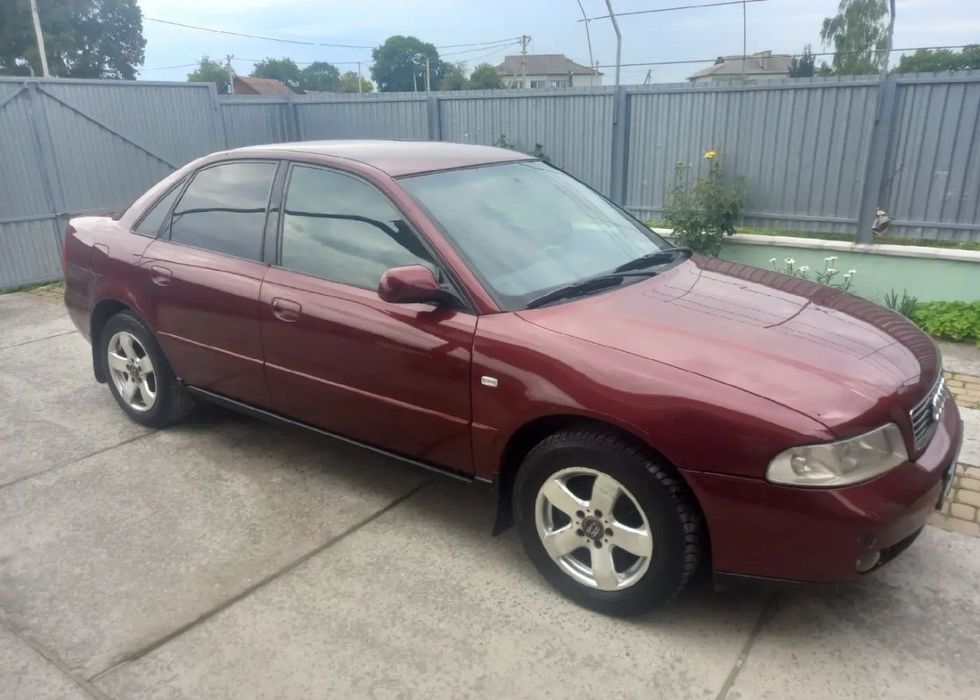 Продам Ауді А4 2000 рік