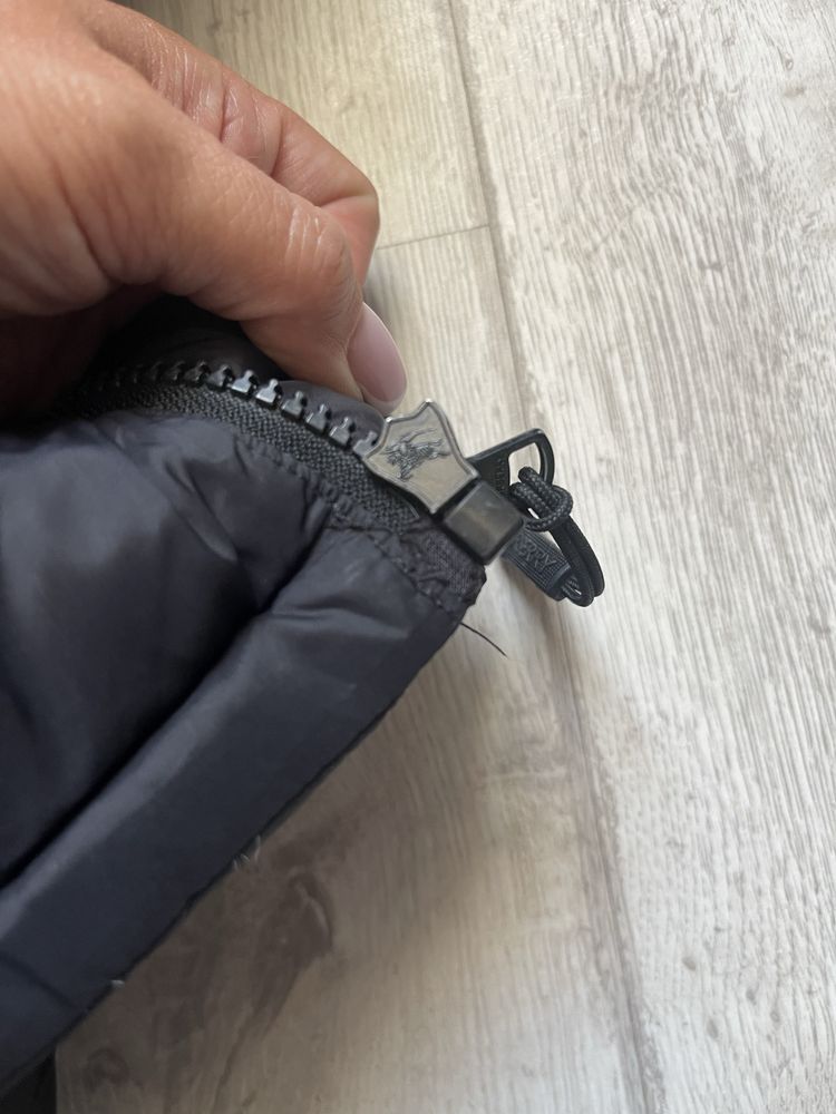 Пуховик  Burberry р-XS