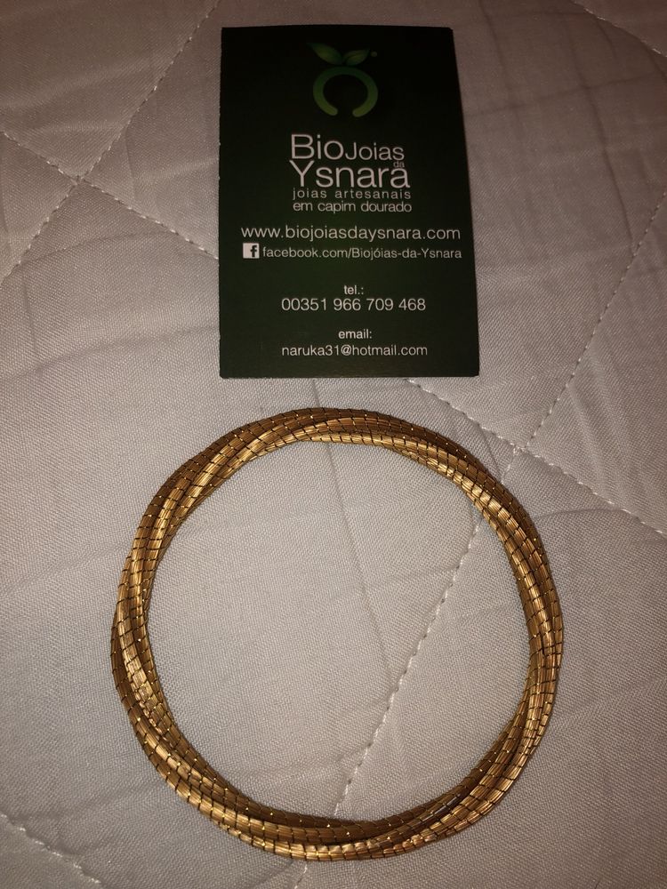 Pulseira de capim dourado