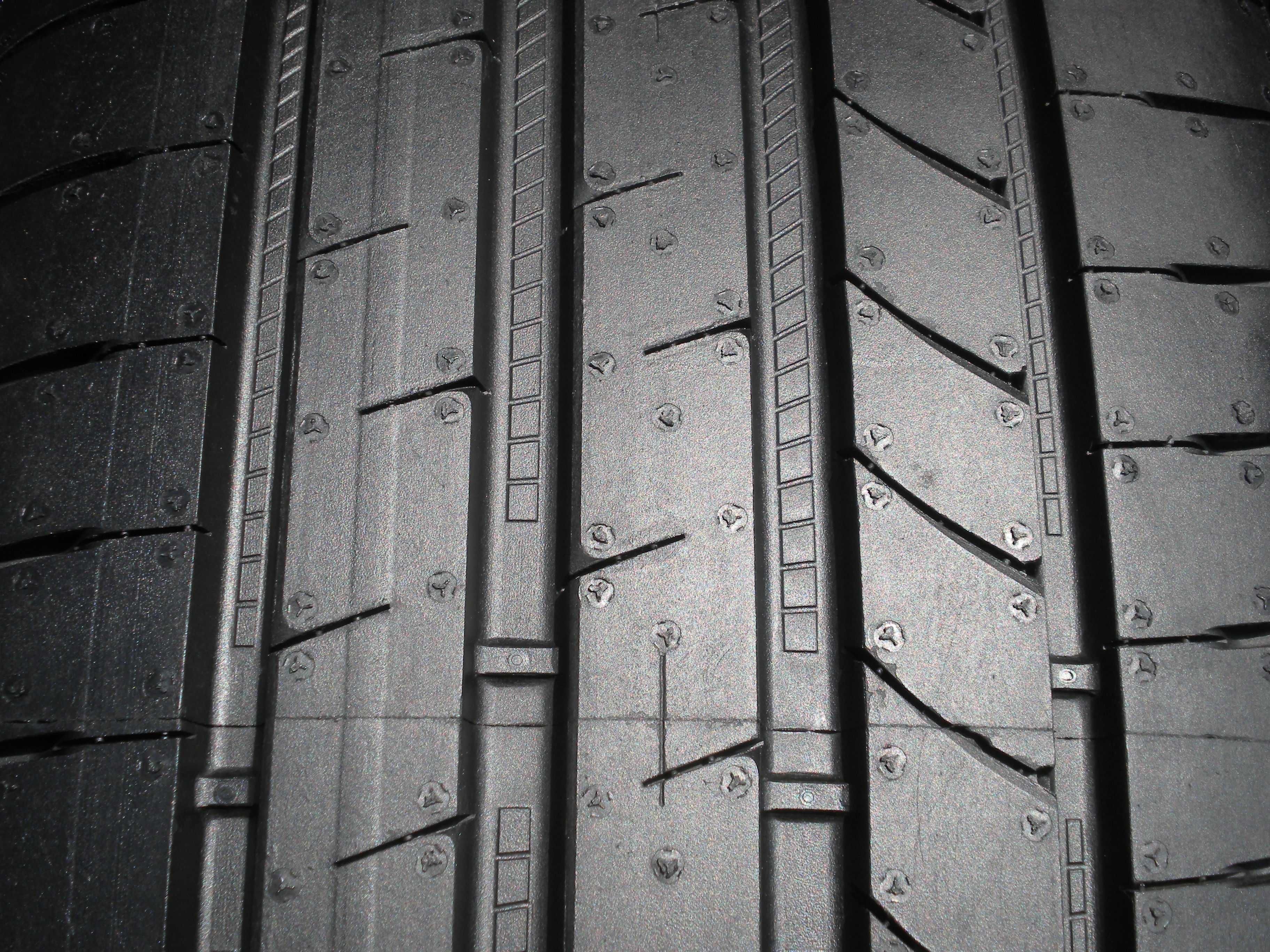 4x Opony letnie GoodYear Eagle F1 Asymmetric 5 215/50R18 96W DEMO 24r