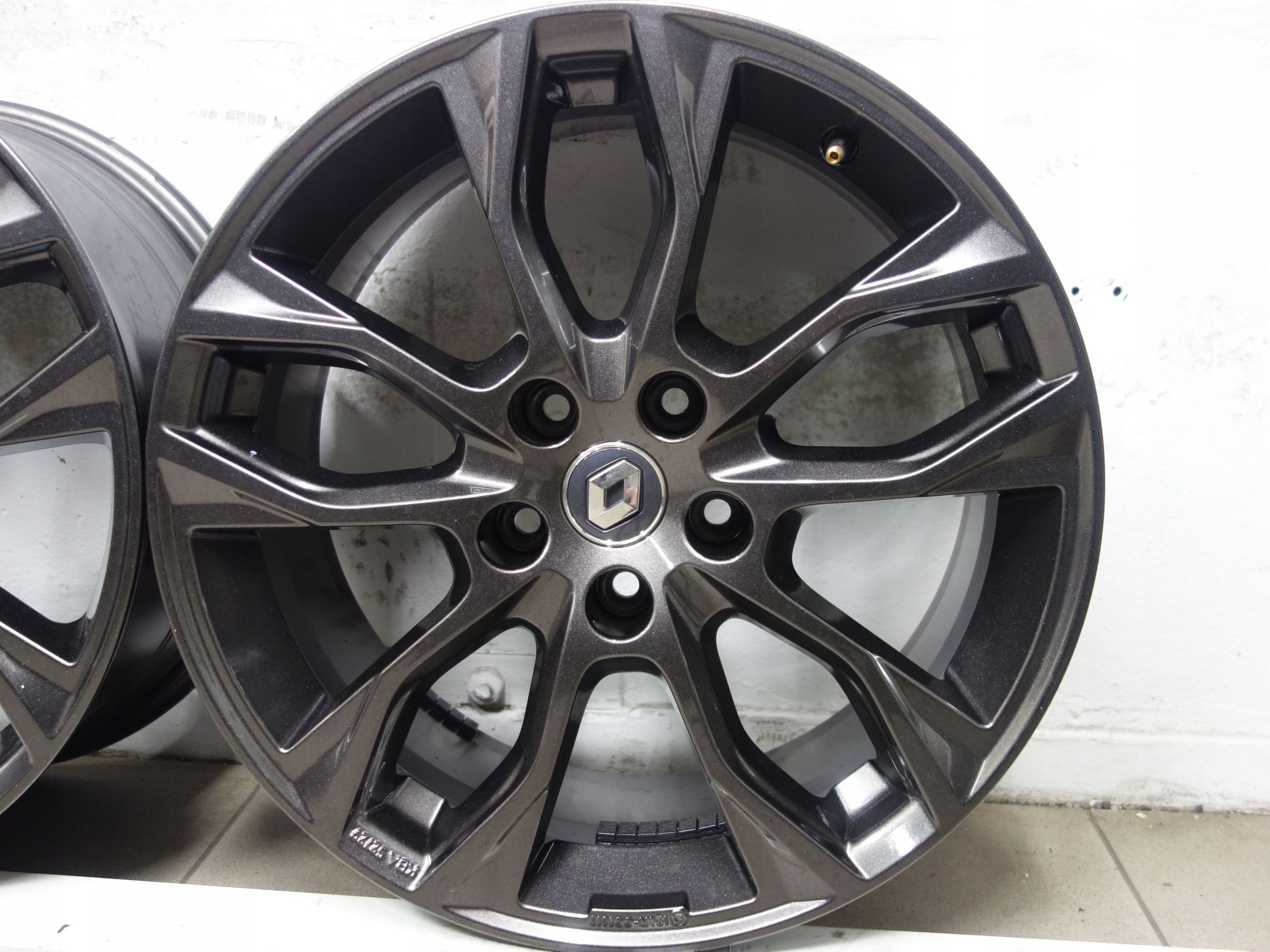 18 5x114,3 Felgi Renault Oryginalne Megan Laguna GT TPMS