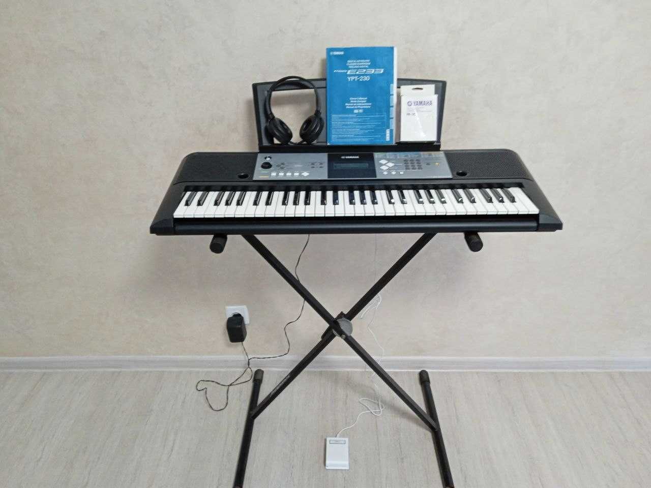 Синтезатор YAMAHA PSR - E233 YPT 230 Піаніно, клавіші. + Подарунки.
