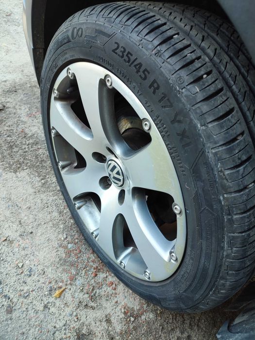 Volkswagen Touran Cross