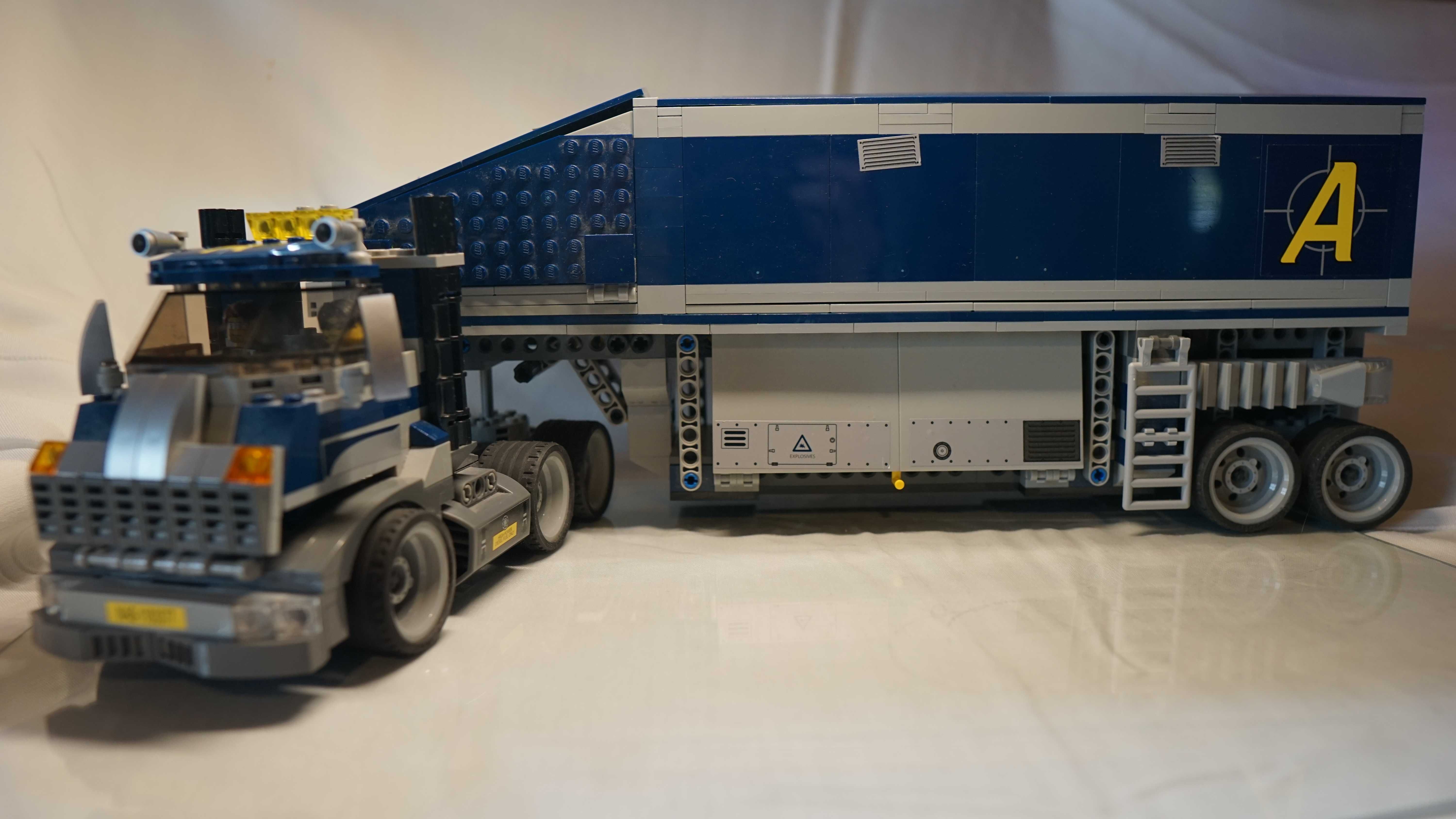 LEGO Agents 8635: Agents Misja 6: Mobilne centrum dowodzenia