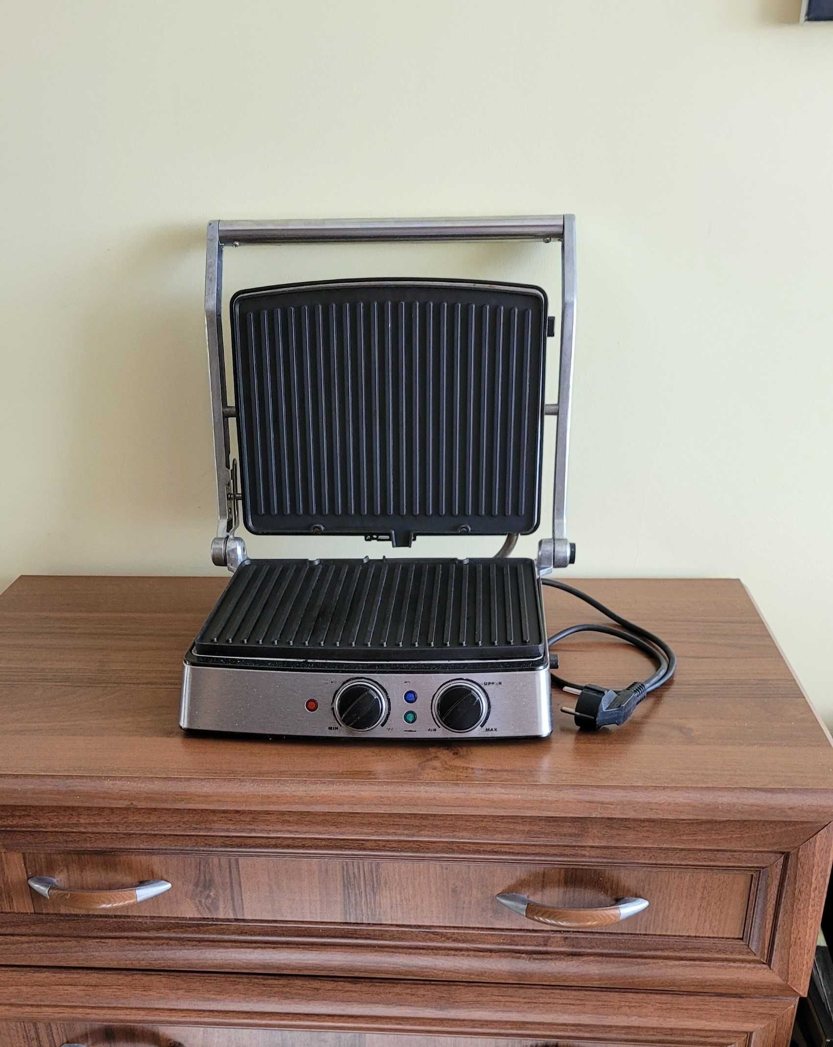 Grill elektryczny stołowy KOENIC
